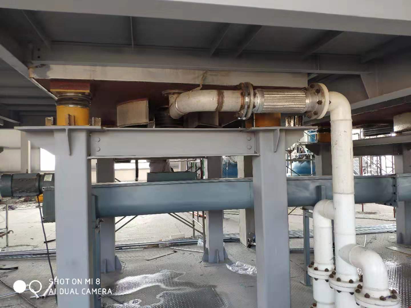 平板離心機(jī)的排水管安裝